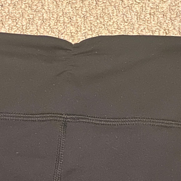 Lululemon cropped legging - Picture 5 of 7